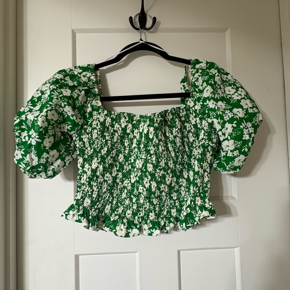Altar’d State Green Floral Smocked Puff-Sleeve Crop Top